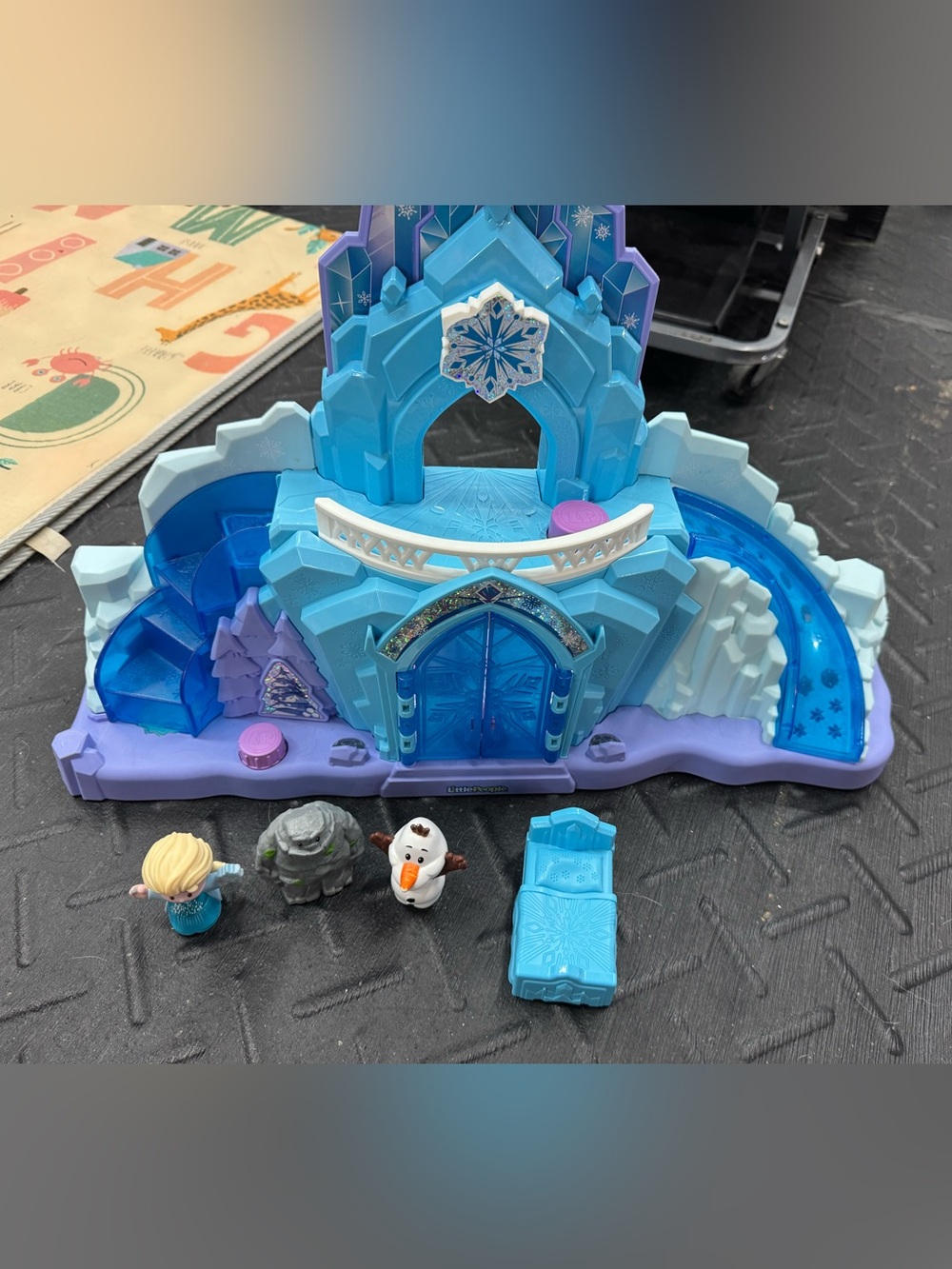 Disney Frozen-Themed Blue and Purple Ice Palace Playset